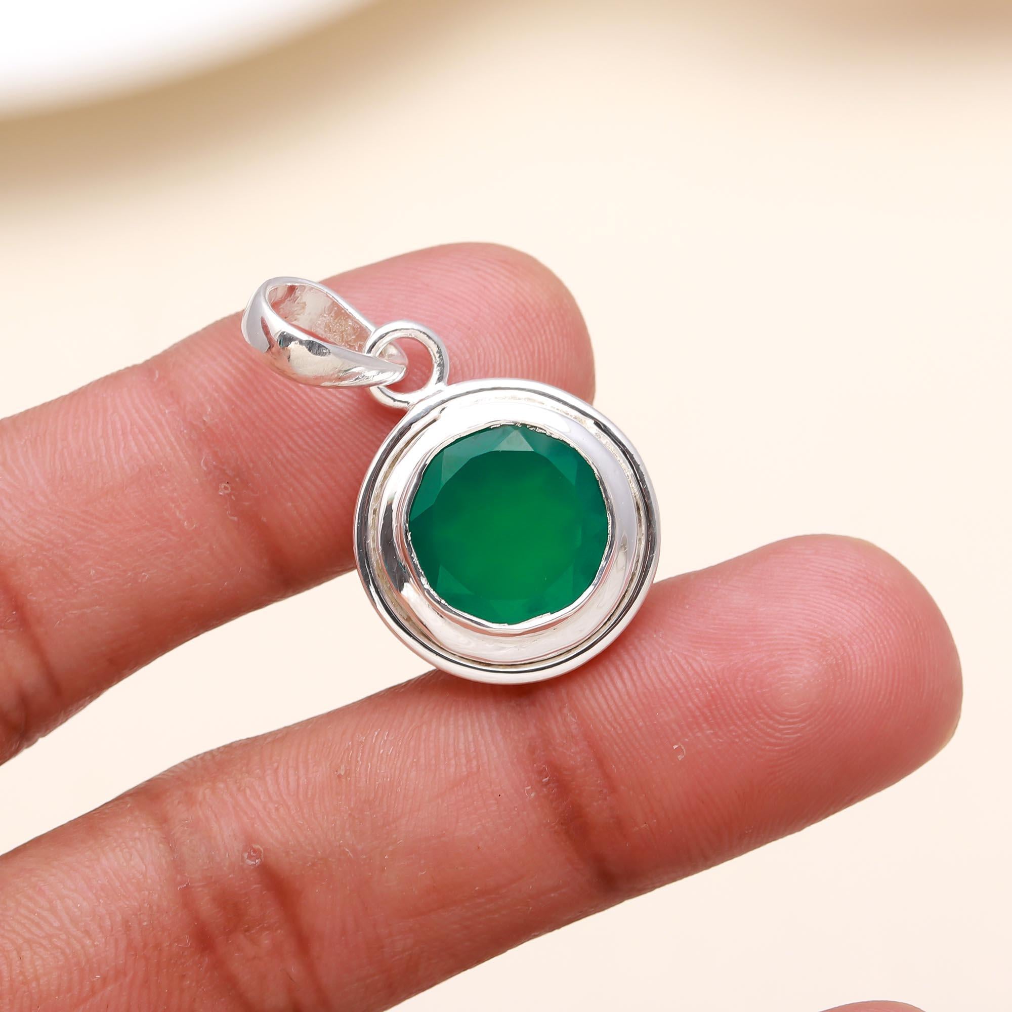 The Emerald Orb: Minimalist Round Green Onyx Bezel Pendant