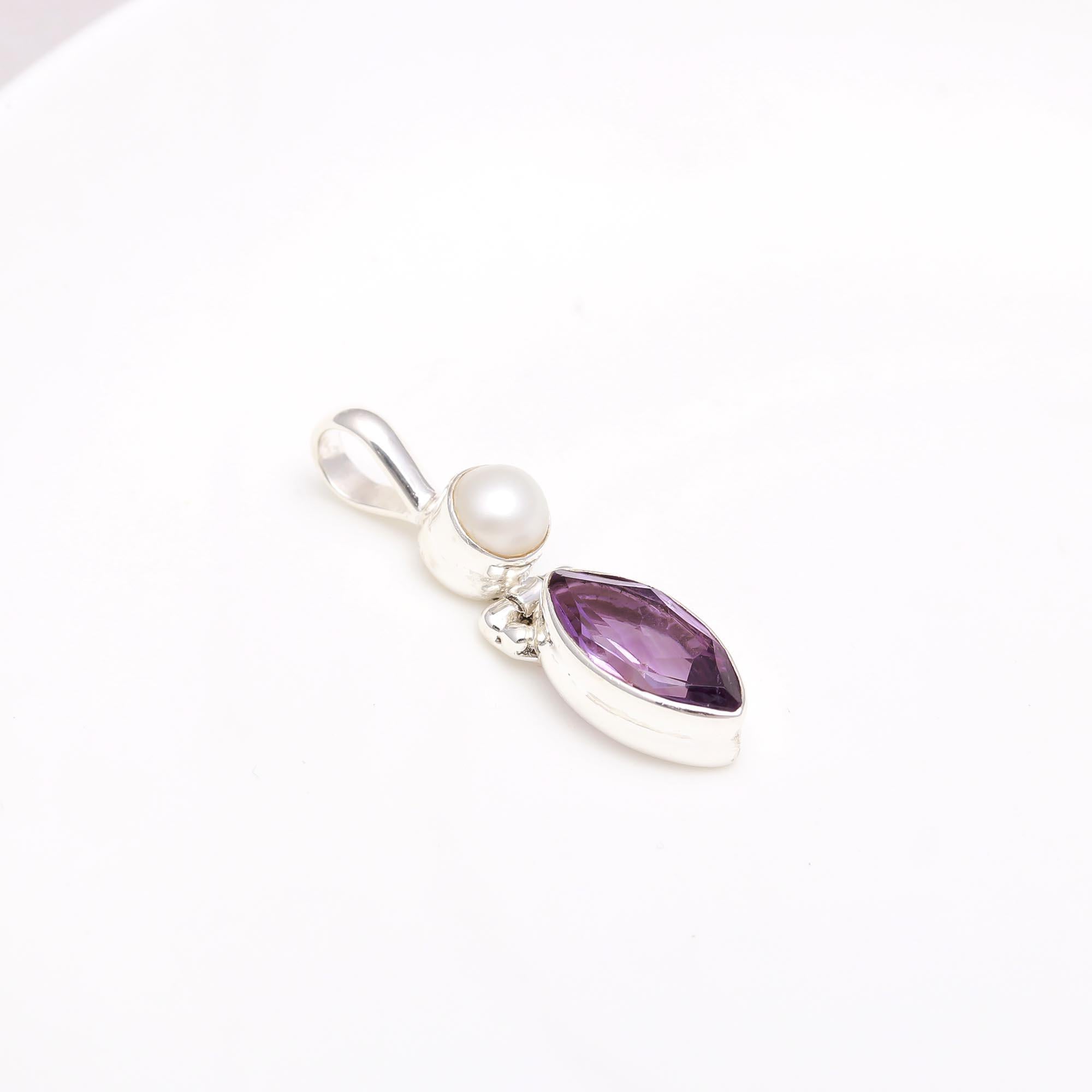 The Lavender Luster: Amethyst & Pearl Articulated Drop Pendant