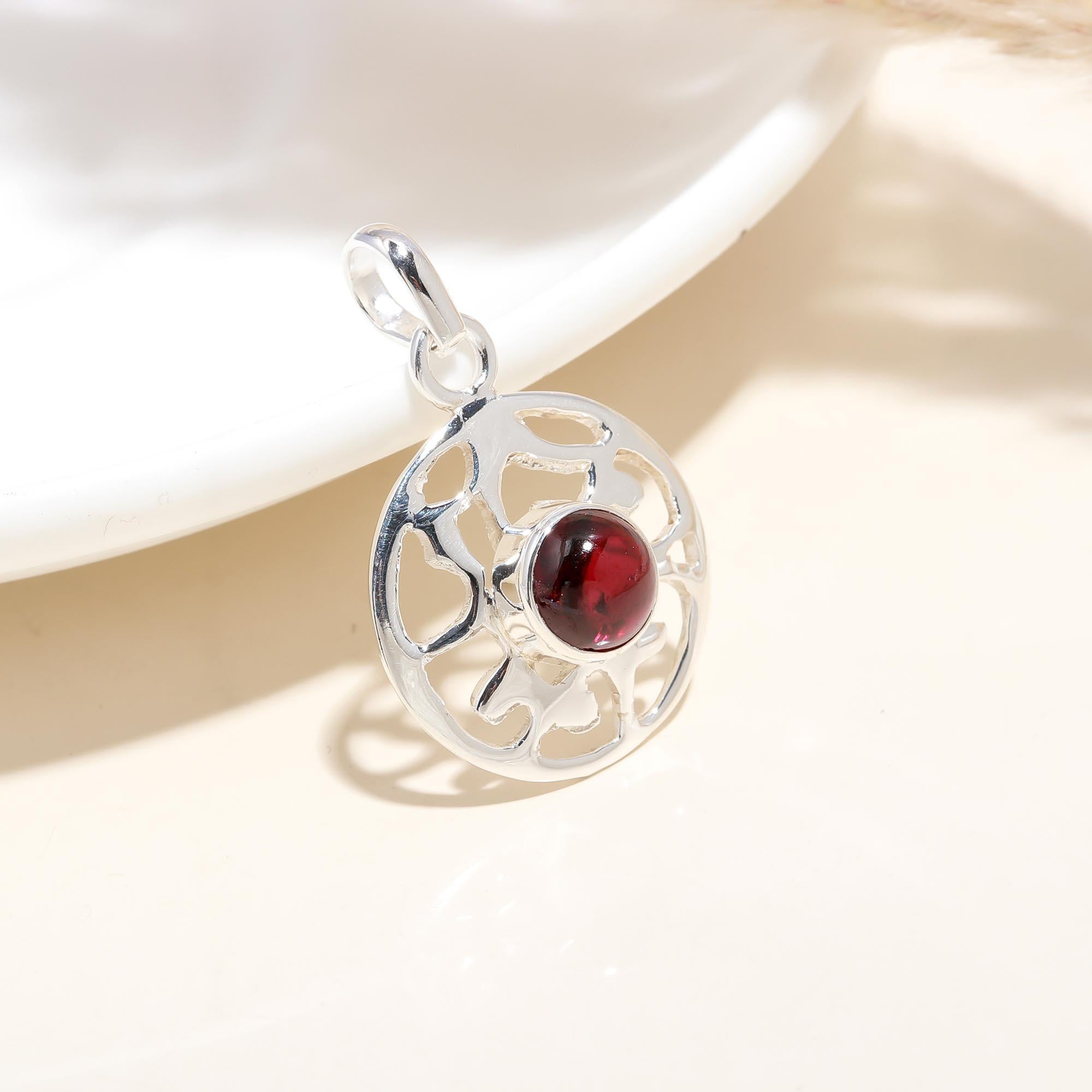 Red Gernet Round Shape Gemstone Pendant In Sterling Silver