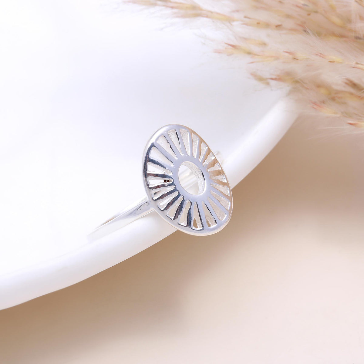 The Radiating Light: Silver Sunburst Cutout Ring
