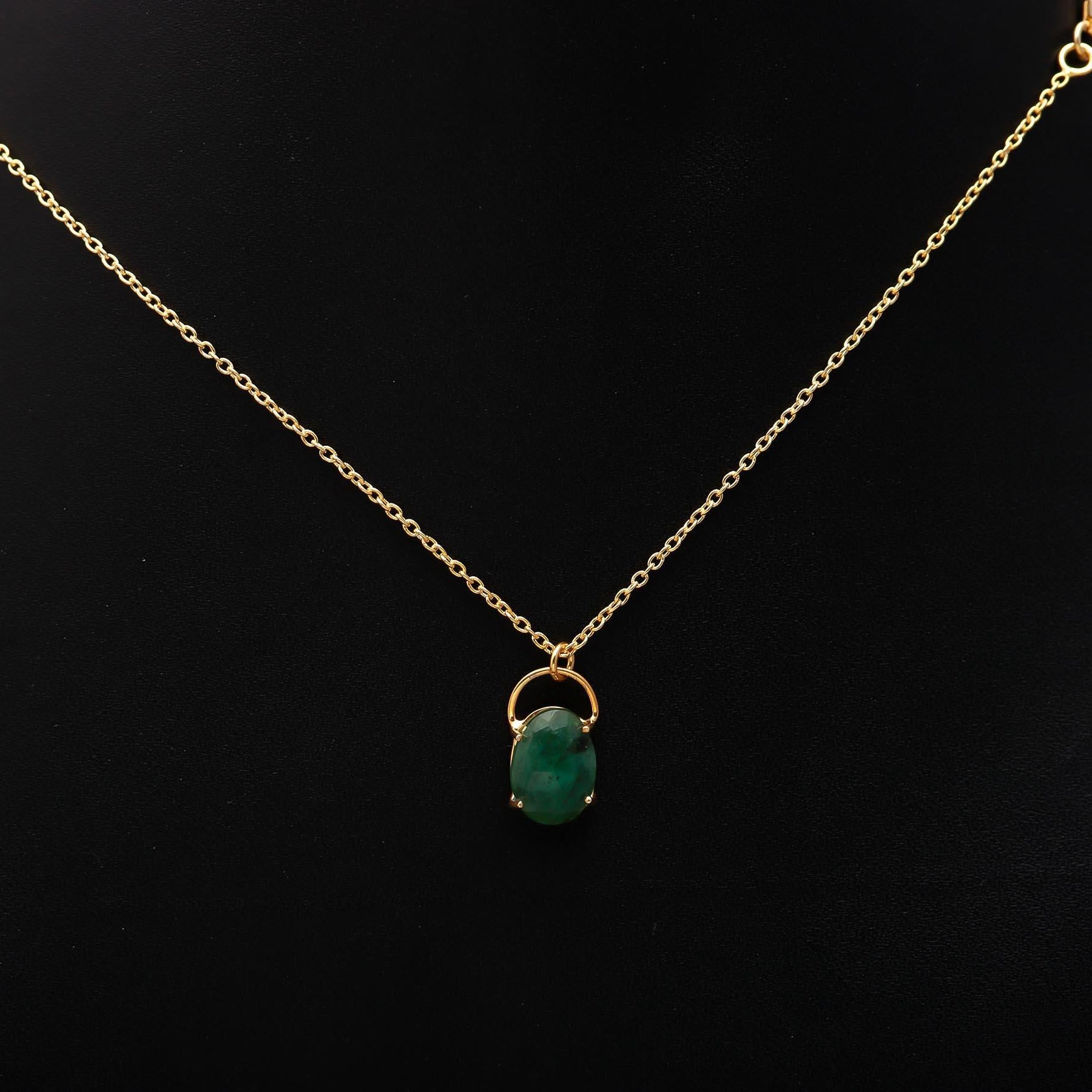 The Verdant Oval: Green Emerald Gold Necklace