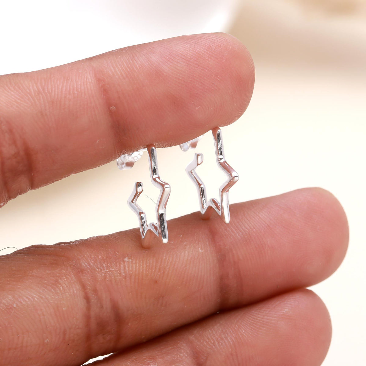 925 Sterling Silver Star Outline Stud Earrings