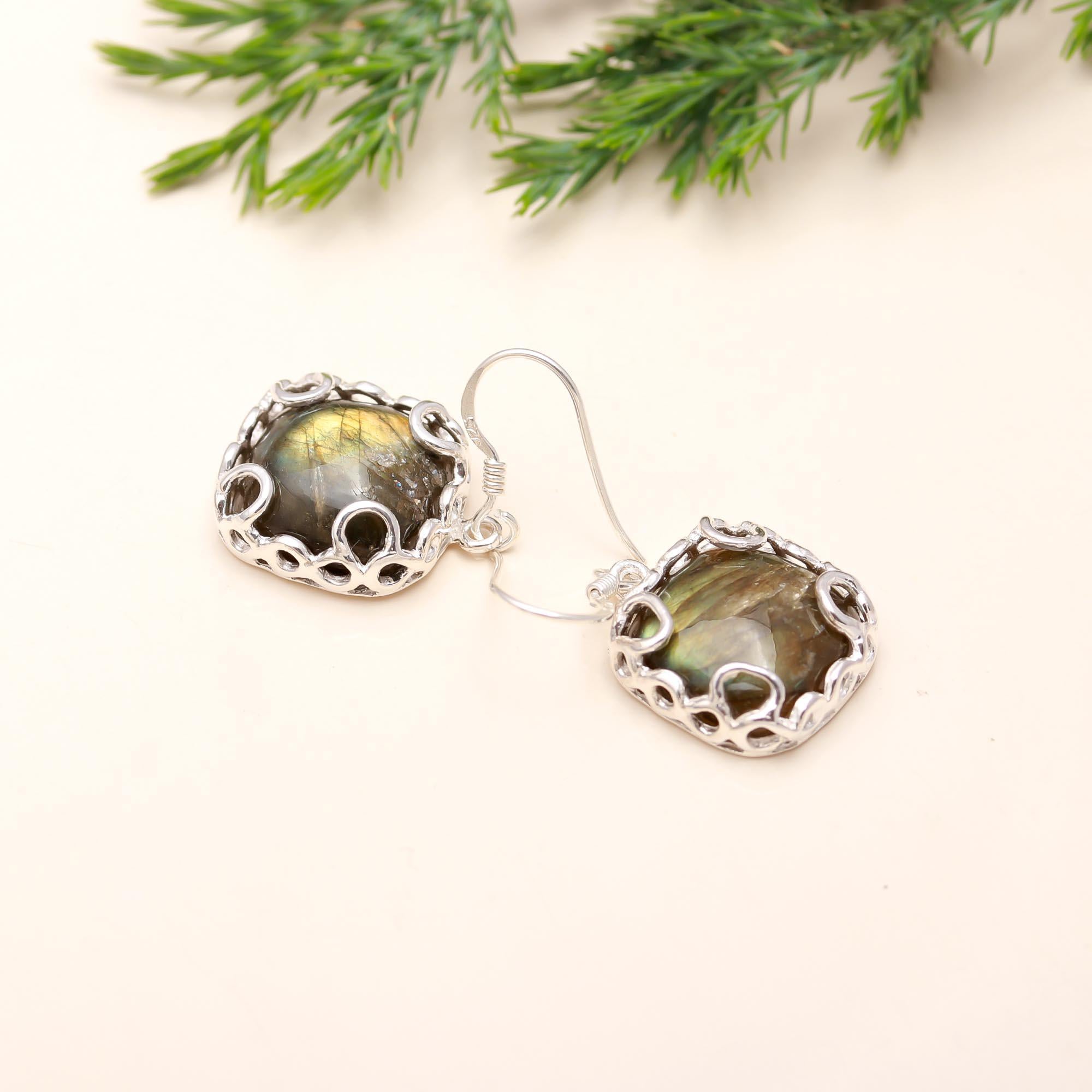 #gemstone_labradorite