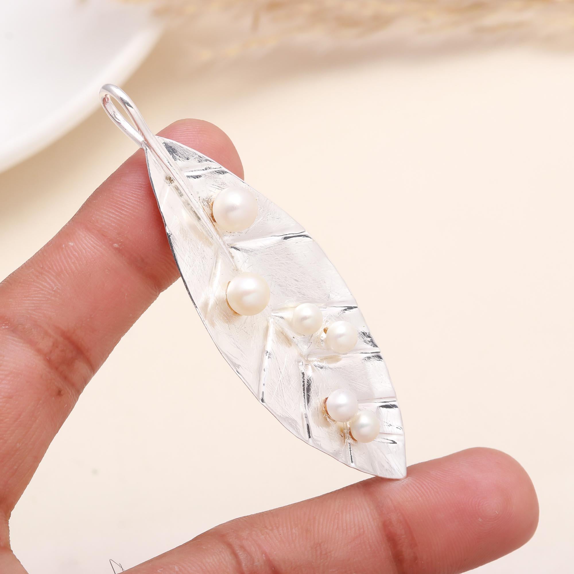 925 Sterling Silver Leaf Design Pearl Pendant