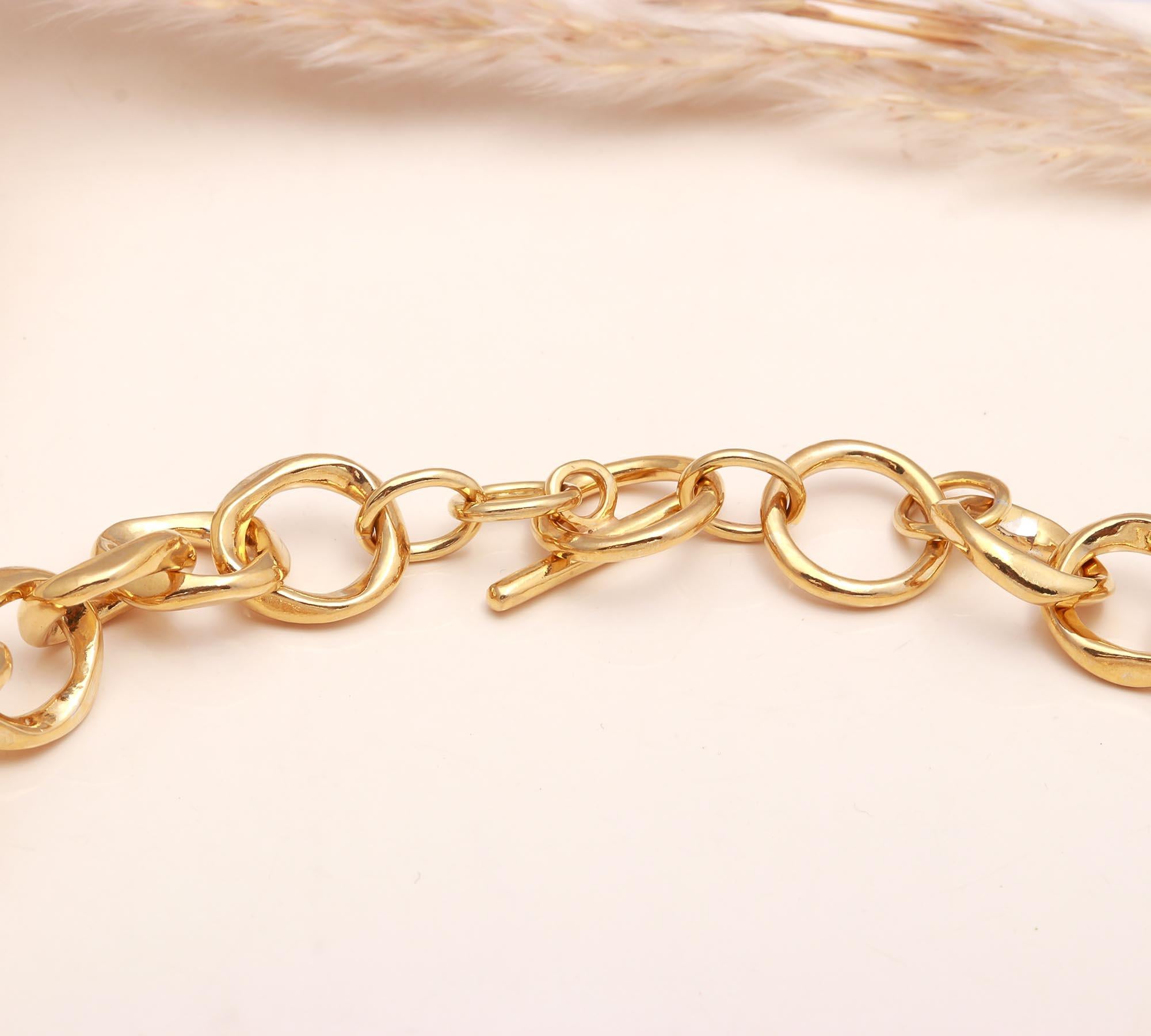 The Golden Loop: Chunky Gold Link Necklace