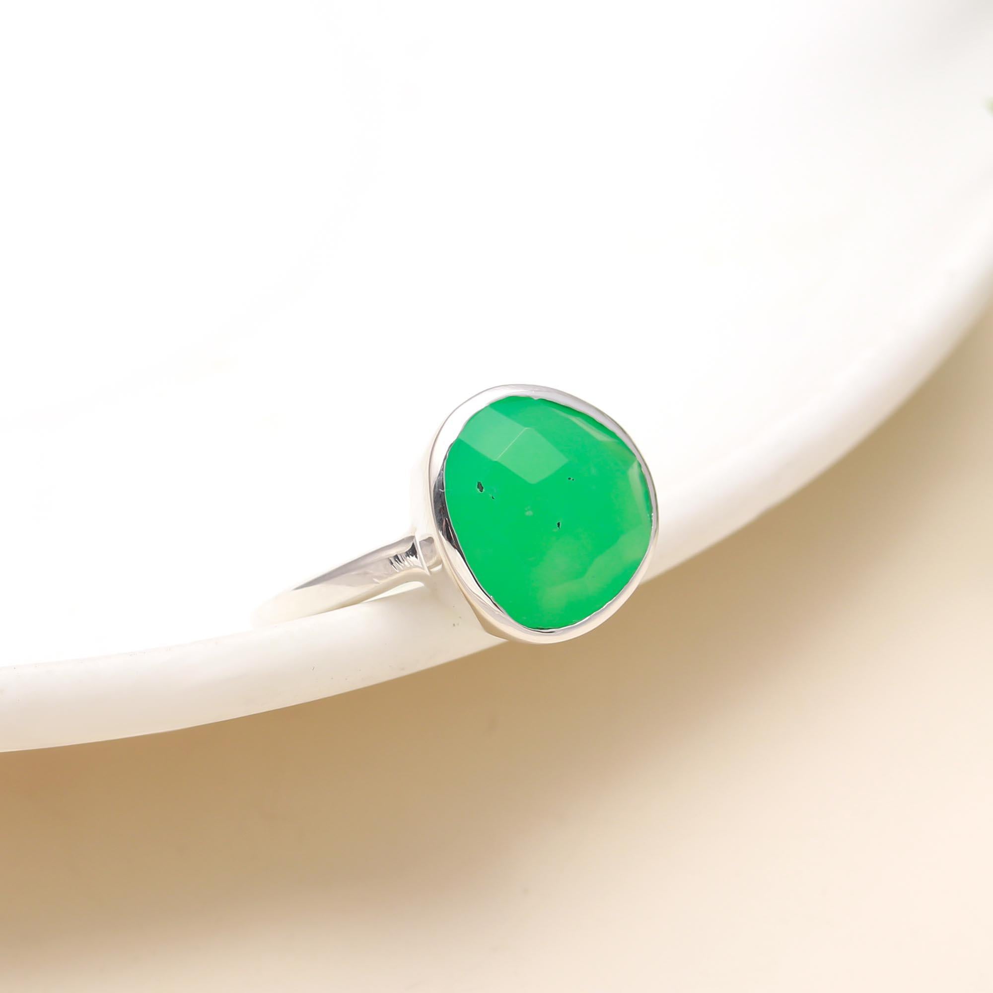 The Verdant Cushion: Green Onyx & Silver Solitaire Ring