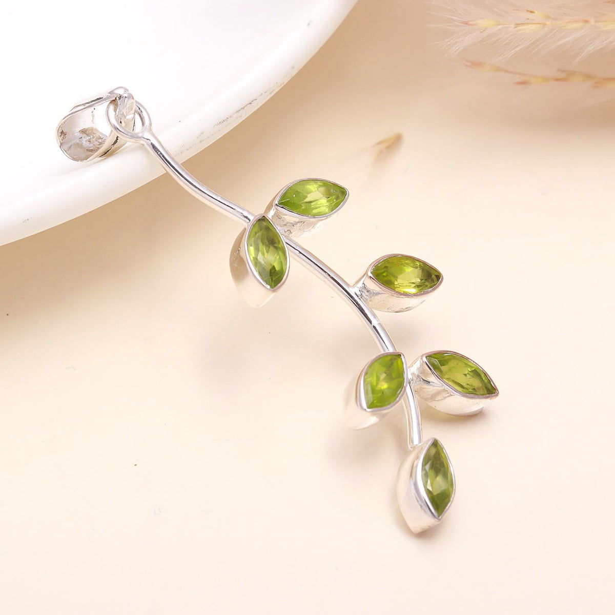 925 Sterling Silver Peridot Leaf Pendant