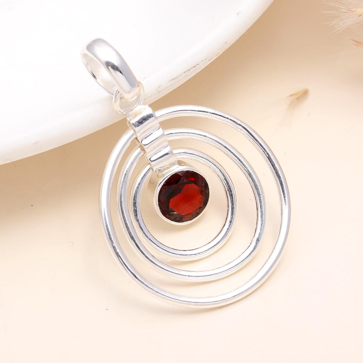 925 Sterling Silver Garnet Circle Pendant
