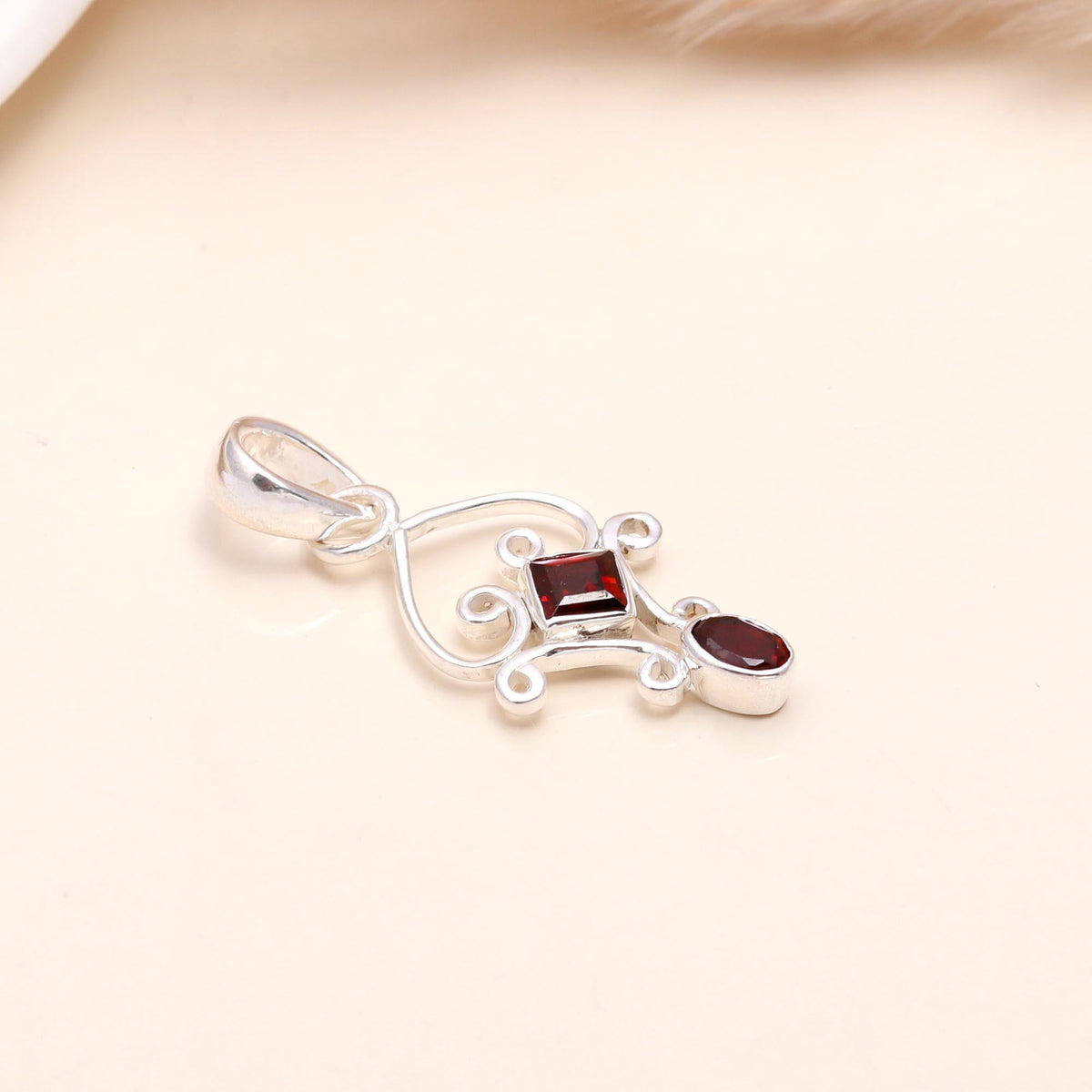 925 Sterling Silver Vintage Garnet Filigree Statement Pendant