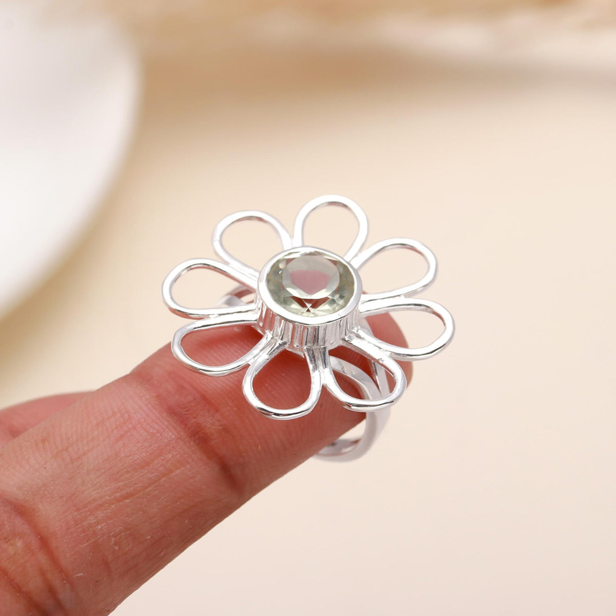 925 Sterling Silver Unique Floral Ring with Round Gemstone