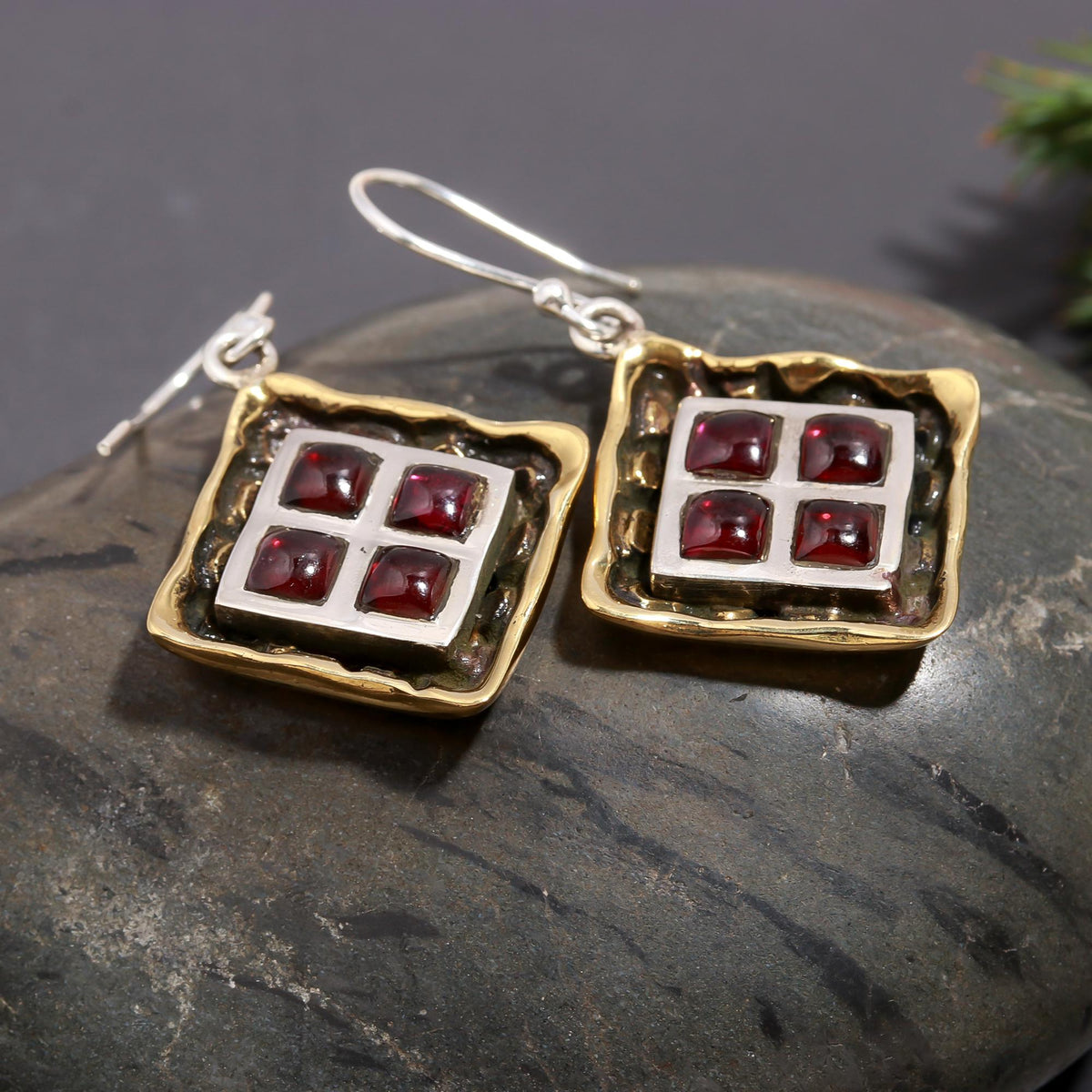925 Silver Garnet Grid Dangle Earrings