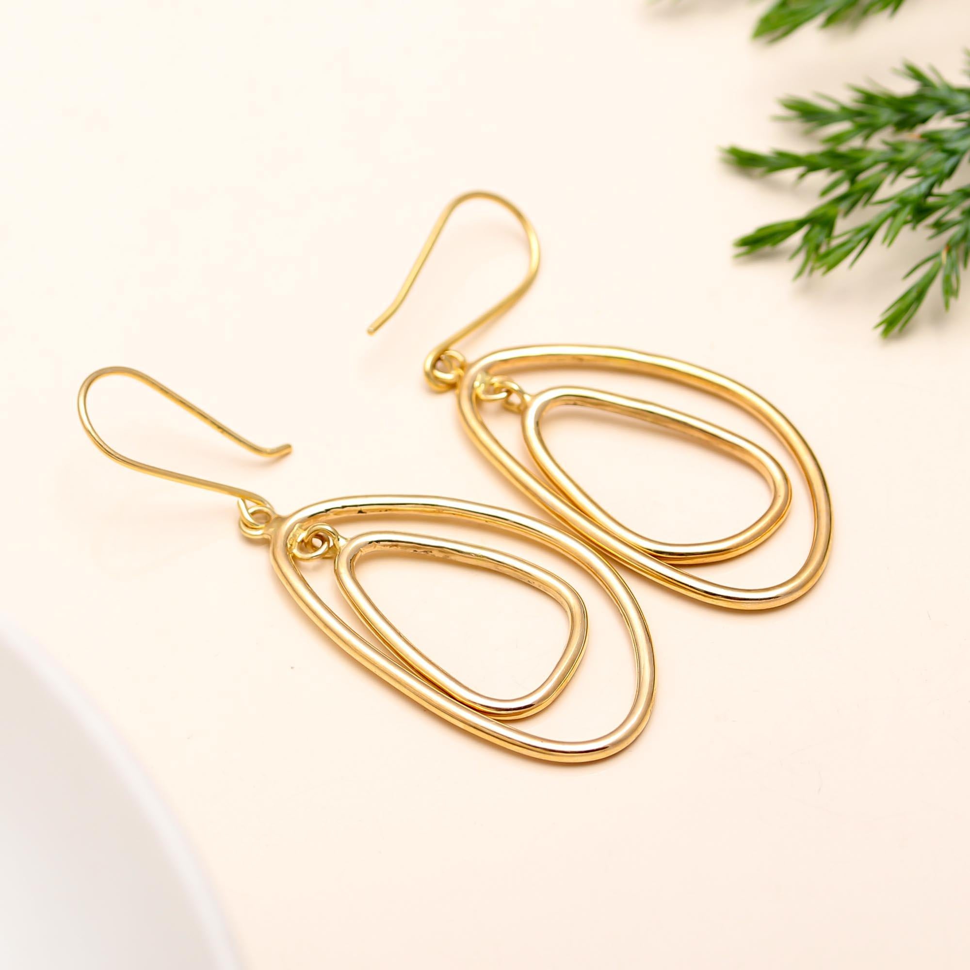The Golden Orbit: Double Oval Link Earrings