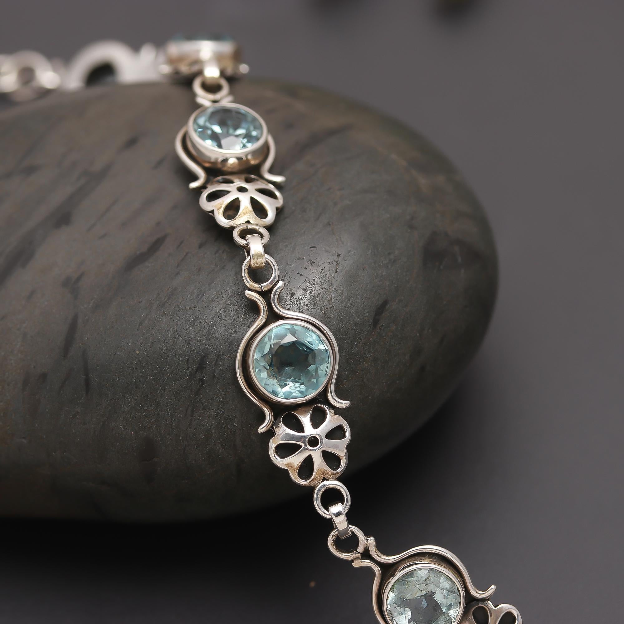 925 Silver Floral Blue Topaz Link Bracelet
