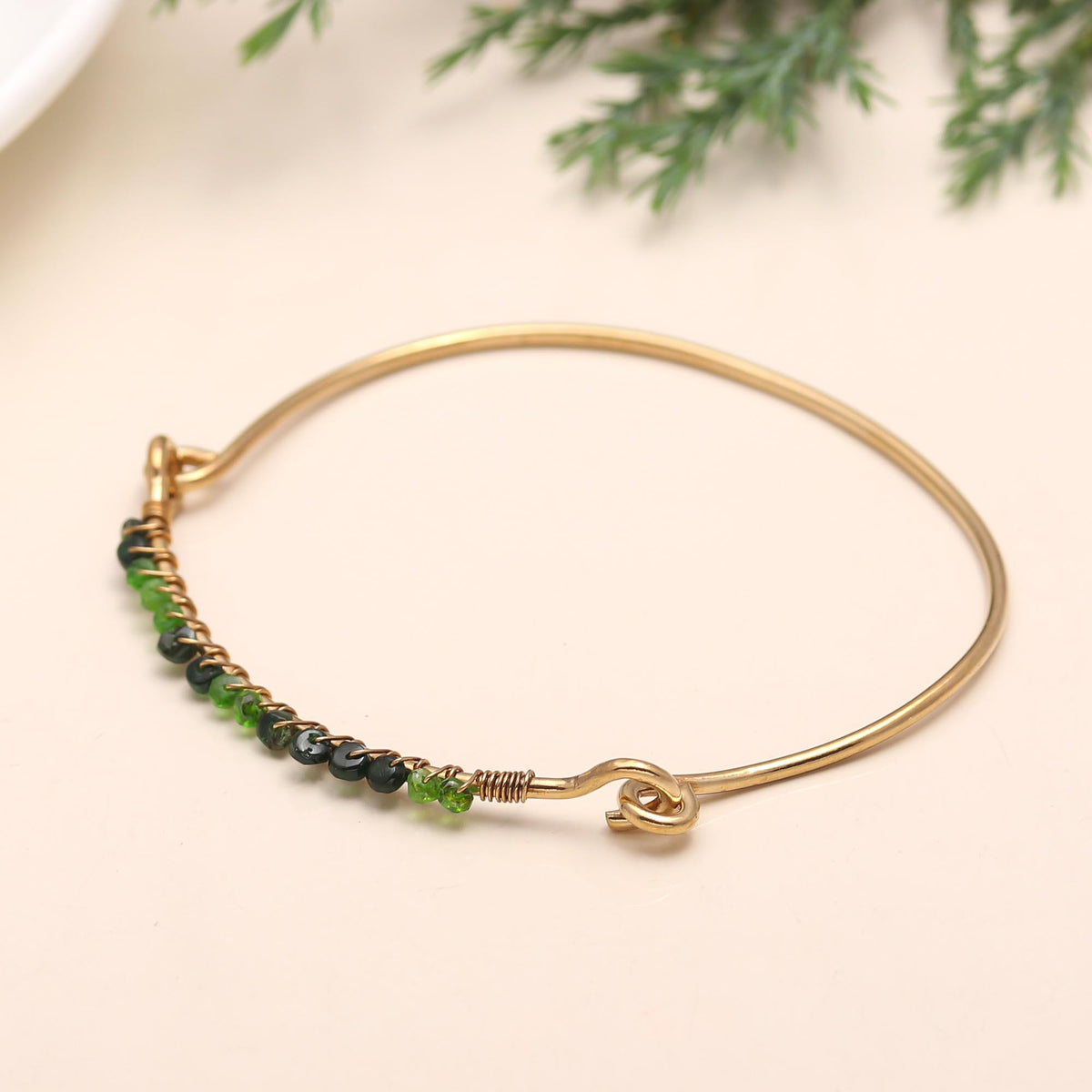 The Verdant Arc: Chrome Diopside Beaded Gold Bangle