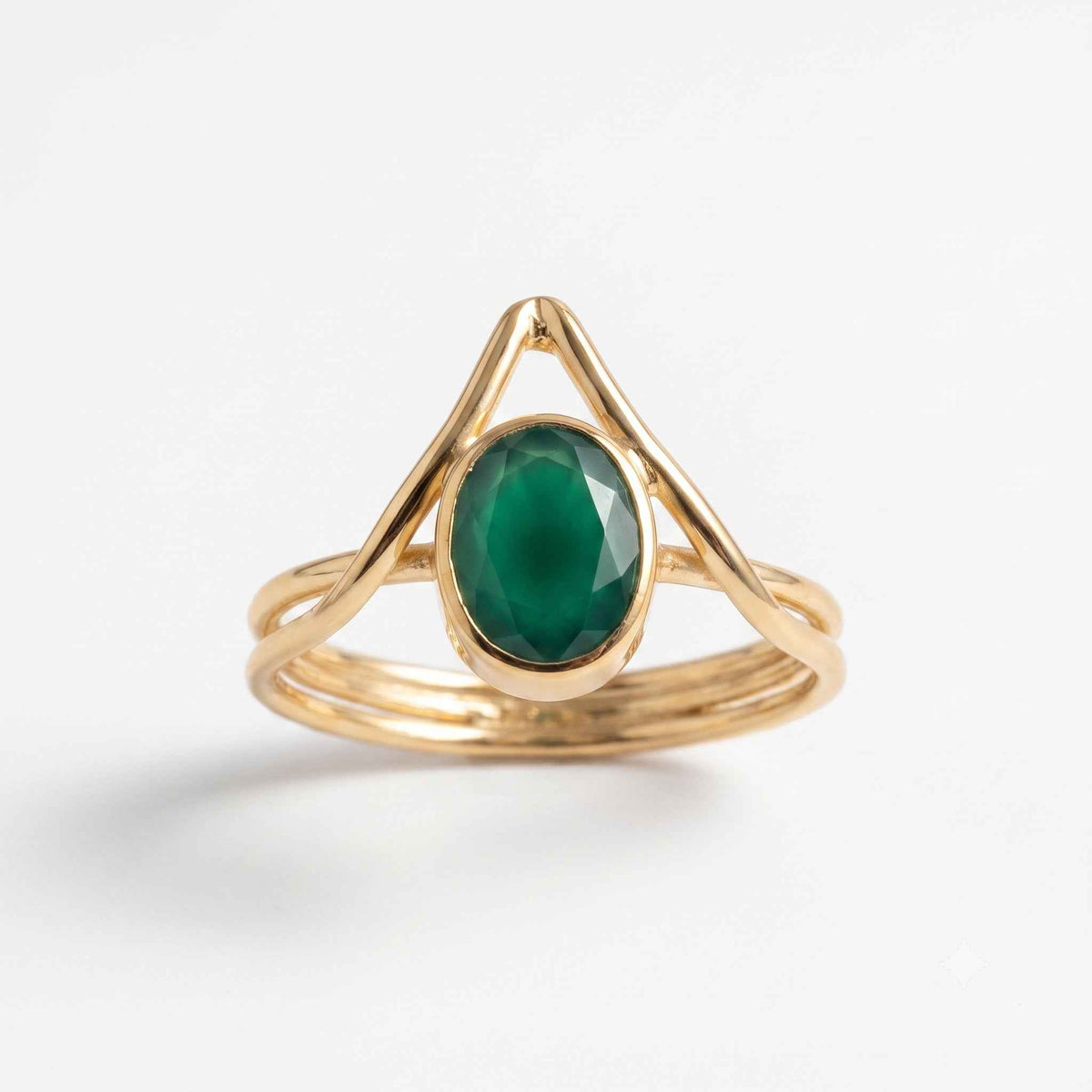The Verdant Peak: Green Onyx Chevron Ring