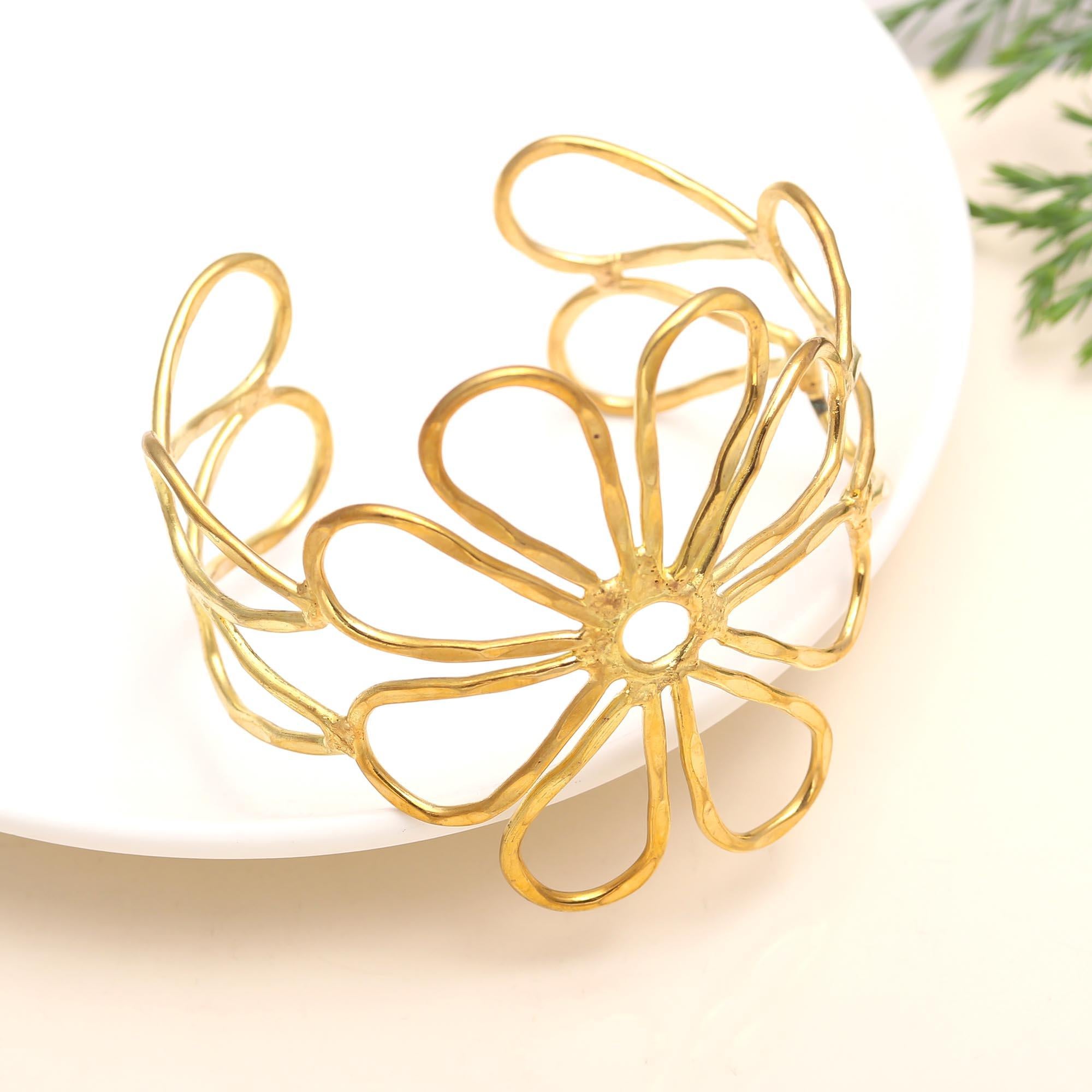 The Gilded Bloom: Floral Wire Gold Statement Cuff