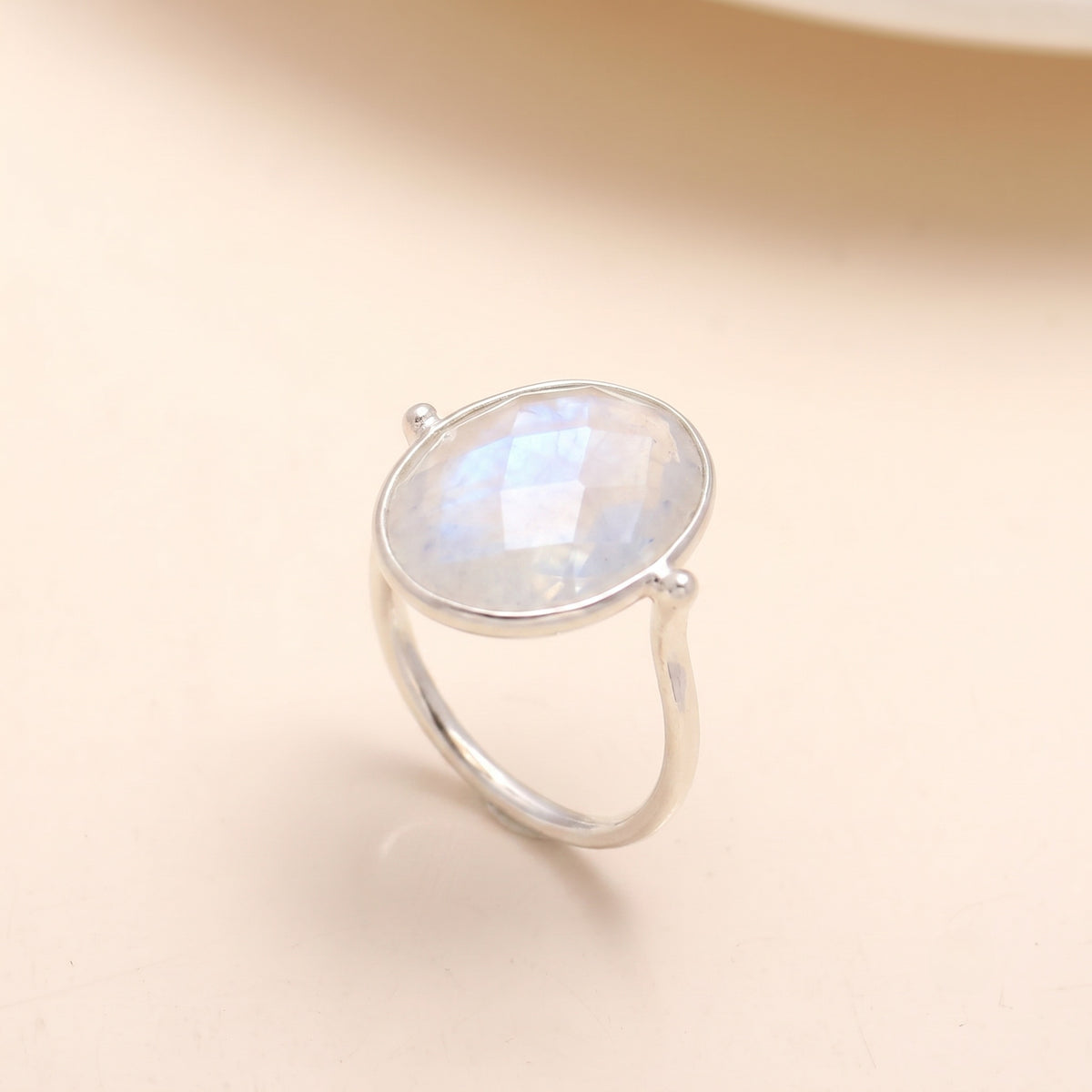 Sterling Silver Oval Labradorite Ring