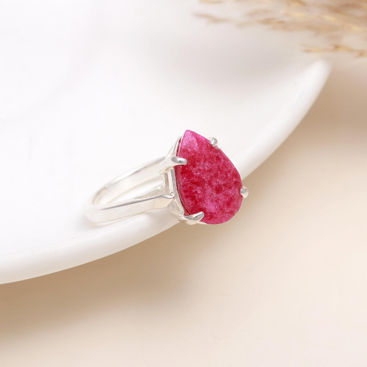 925 Silver Pear-Shaped Pink Druzy Ring front view