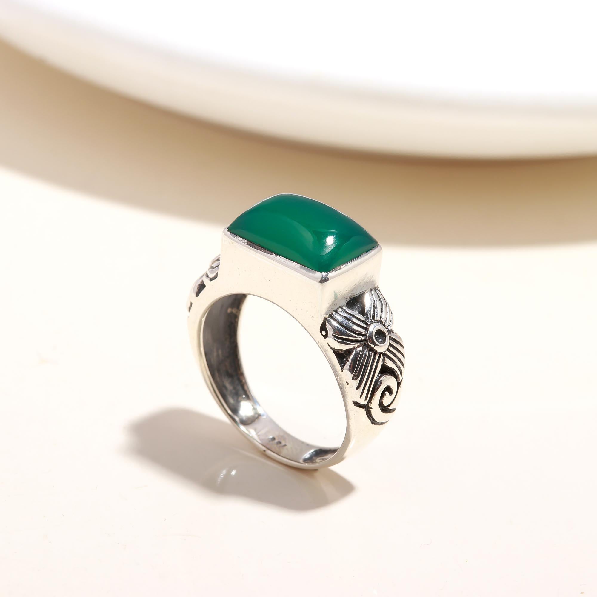 The Verdant Garden: Green Onyx & Silver Floral Ring