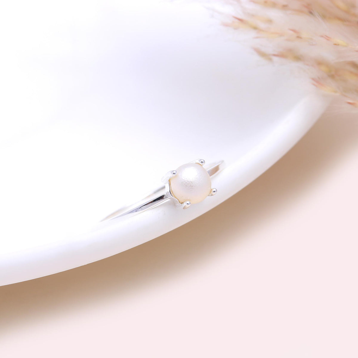 The Classic Solitaire: Round Freshwater Pearl Ring