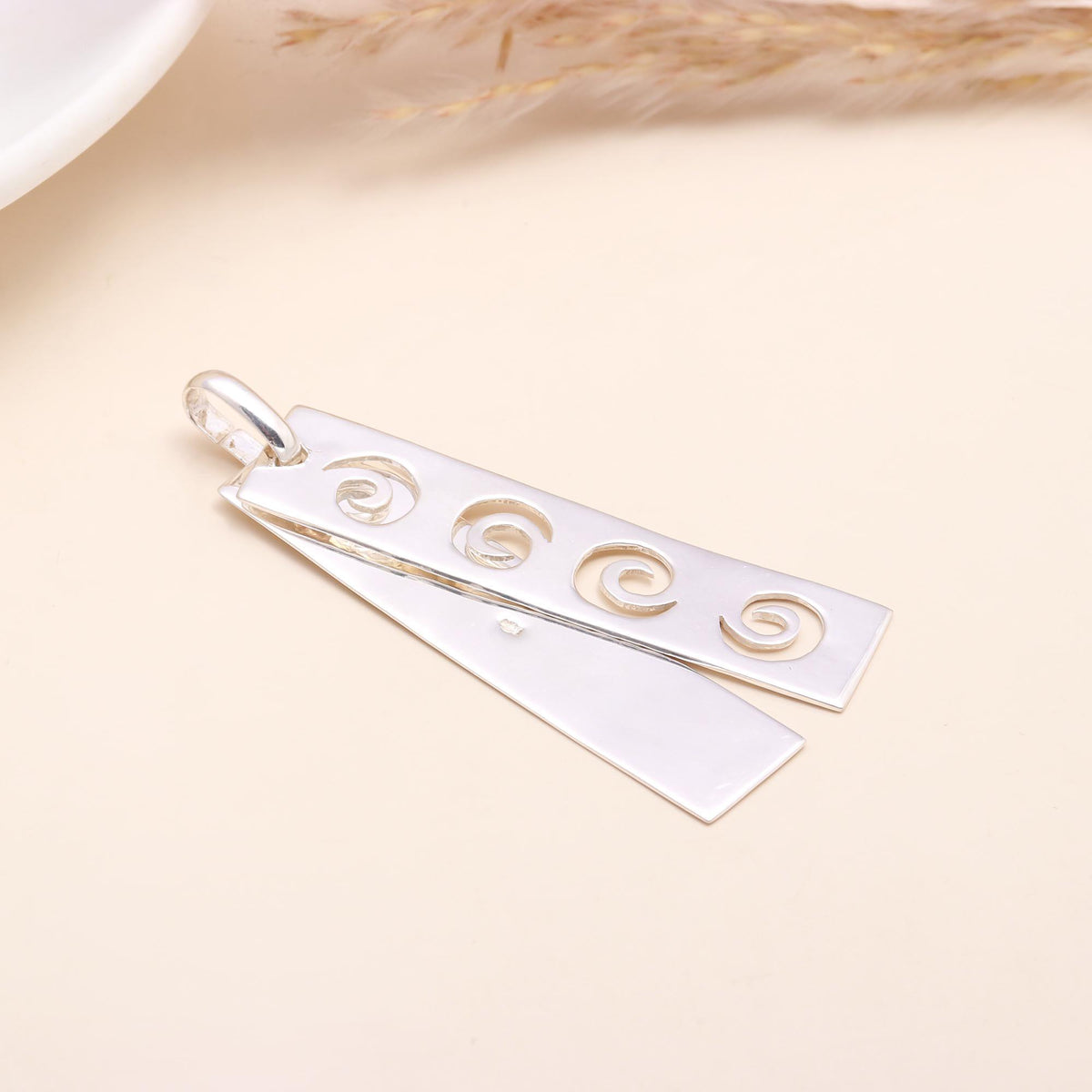925 Sterling Silver Engraved Swirl Motif Bar Pendant
