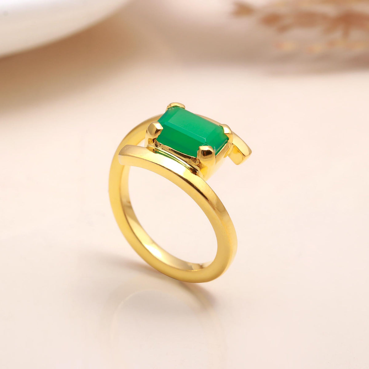 The Geometric Bypass: Green Onyx Gold Ring