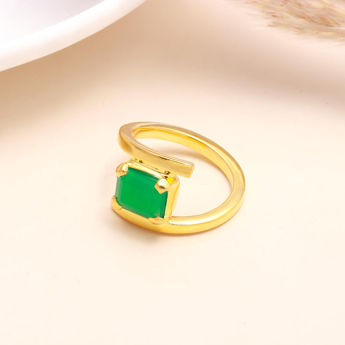 The Geometric Bypass: Green Onyx Gold Ring