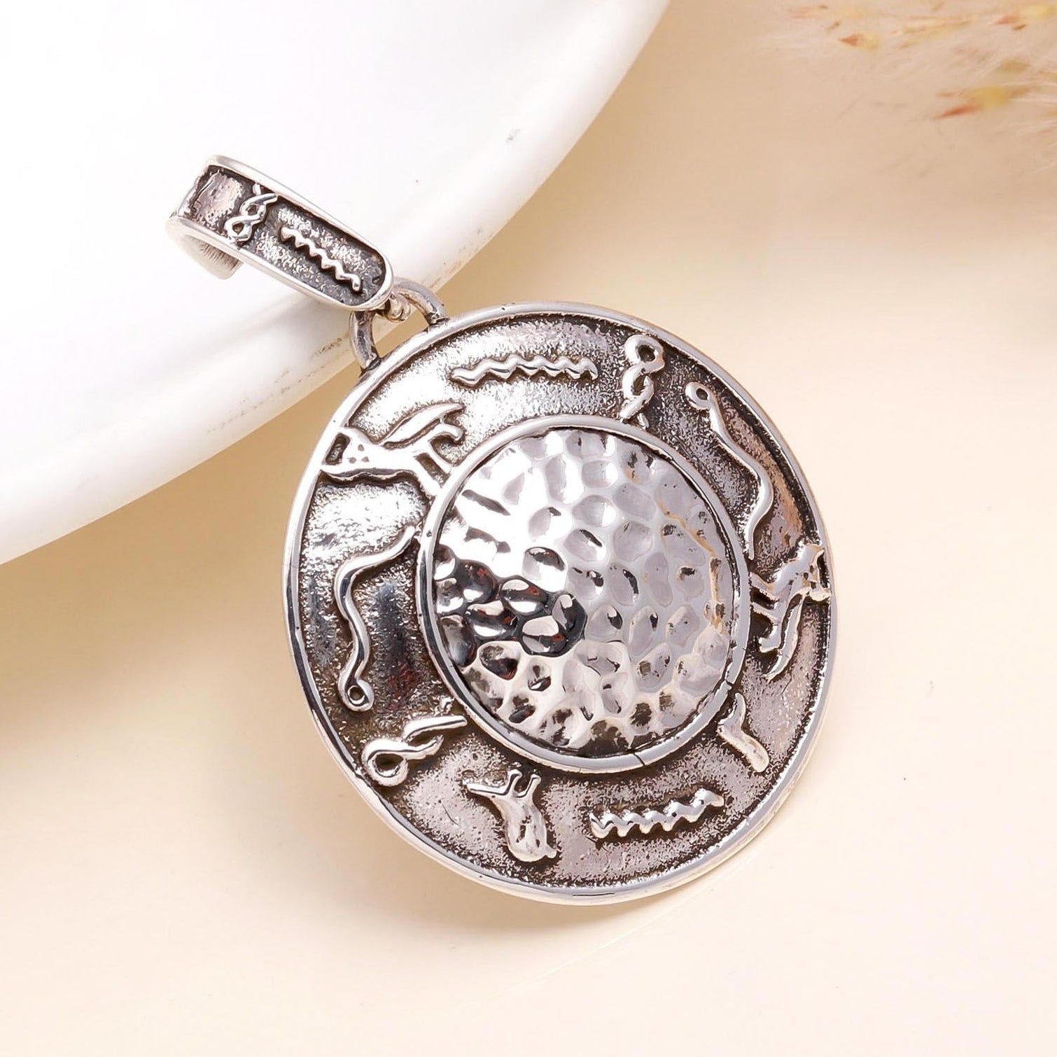 925 Sterling Silver Round Medallion Pendant