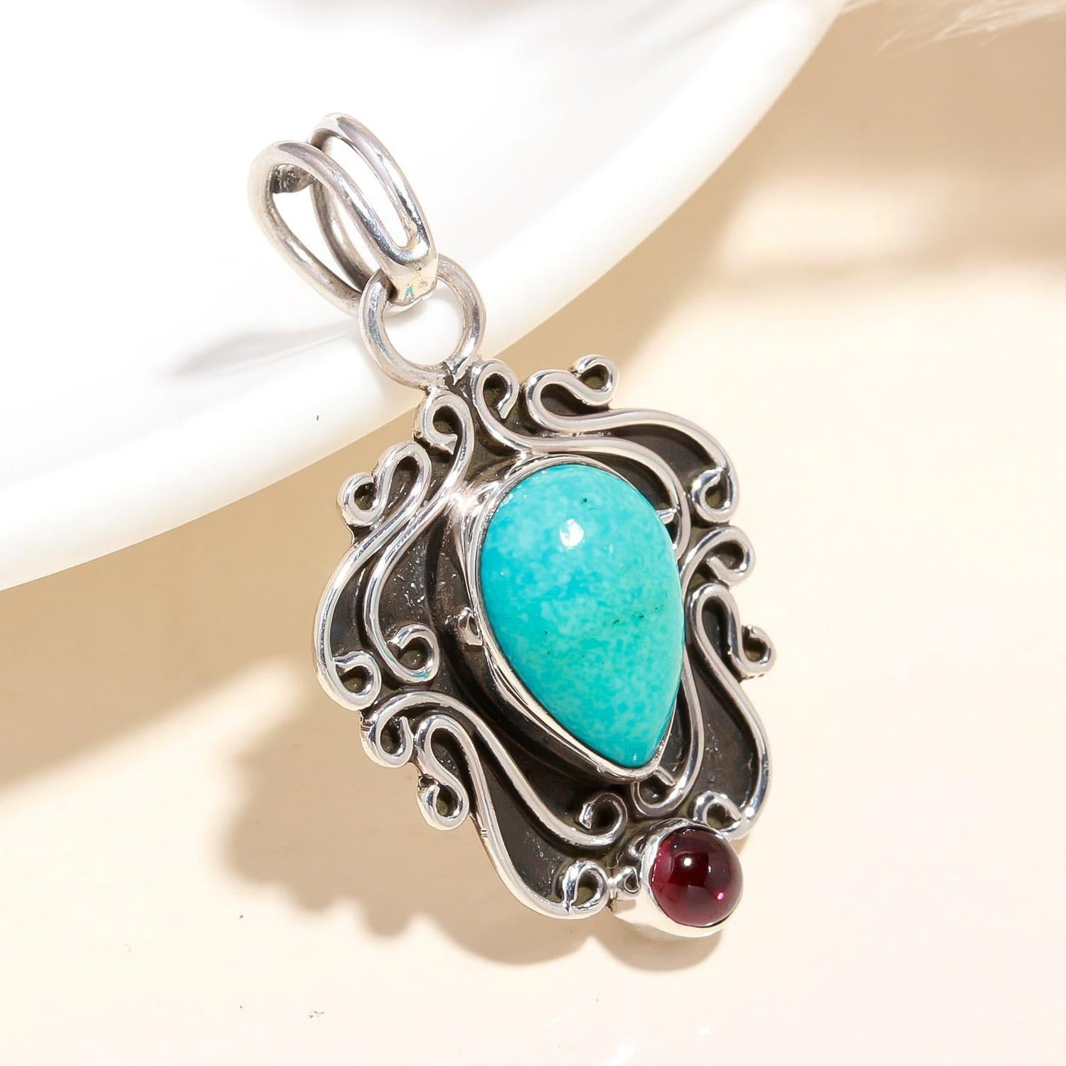925 Sterling Silver Vintage Turquoise & Garnet Boho Filigree Pendant