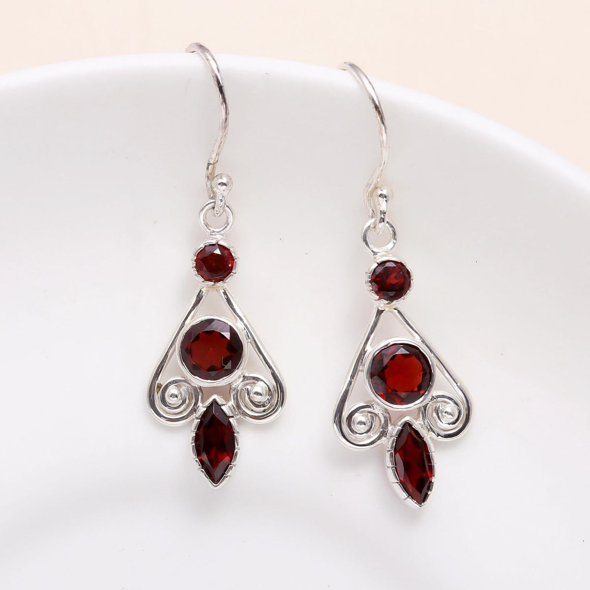 925 Sterling Silver Vintage Handcrafted Garnet Dangle Earrings