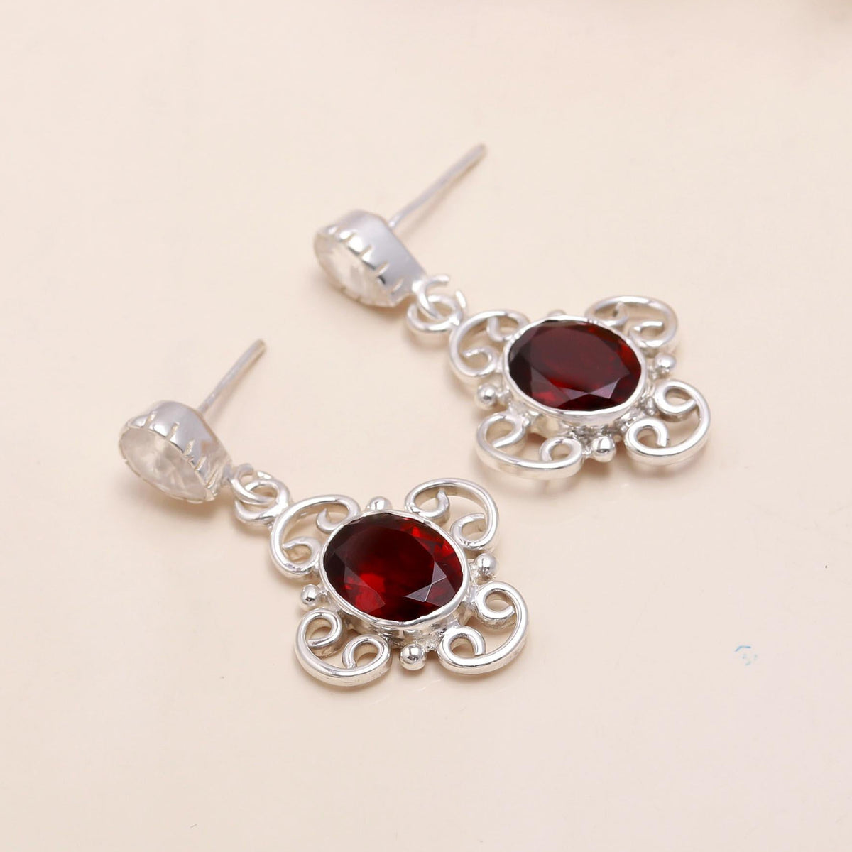 925 Sterling Silver Vintage Garnet Filigree Stud Earrings