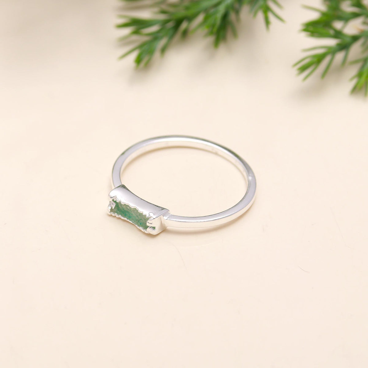 The Verdant Stardust: Green Drusy Bar Silver Ring