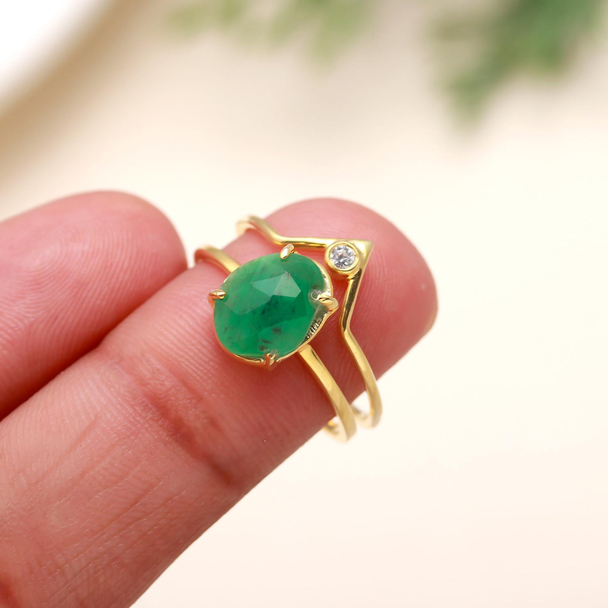 The Verdant Sovereign: Emerald & Zircon Chevron Ring Set