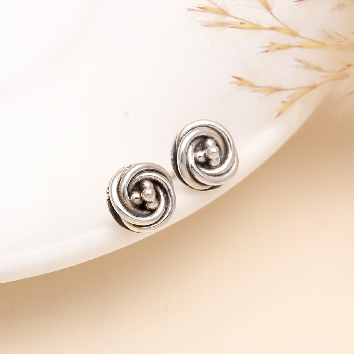 925 Sterling Silver Vintage Knot Stud Earrings