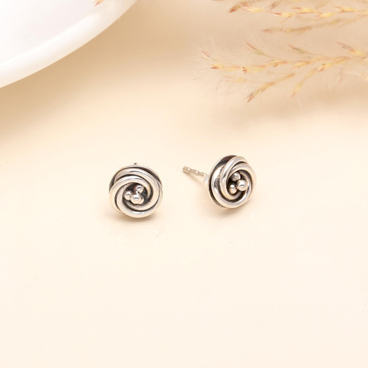 925 Sterling Silver Vintage Knot Stud Earrings