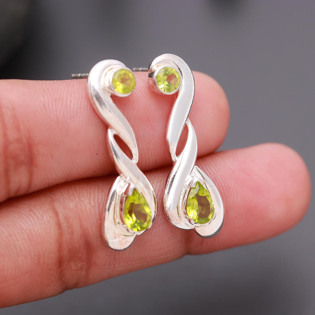 925 Silver Twisted Peridot Drop Earrings