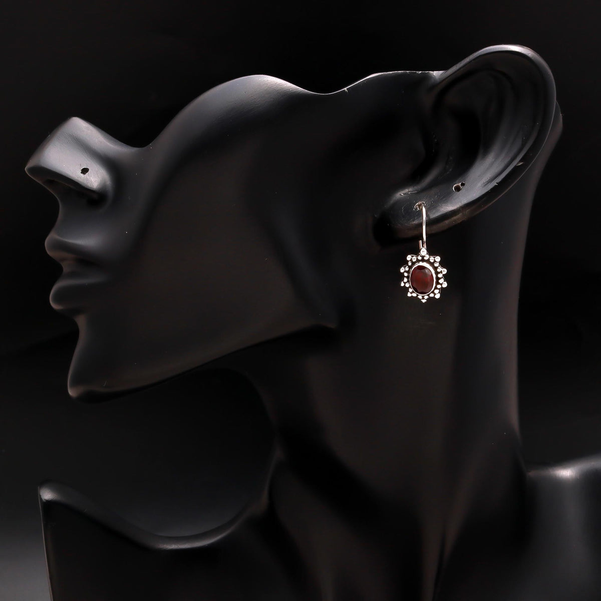 #gemstone_garnet