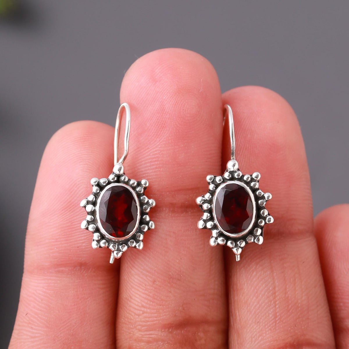 #gemstone_garnet