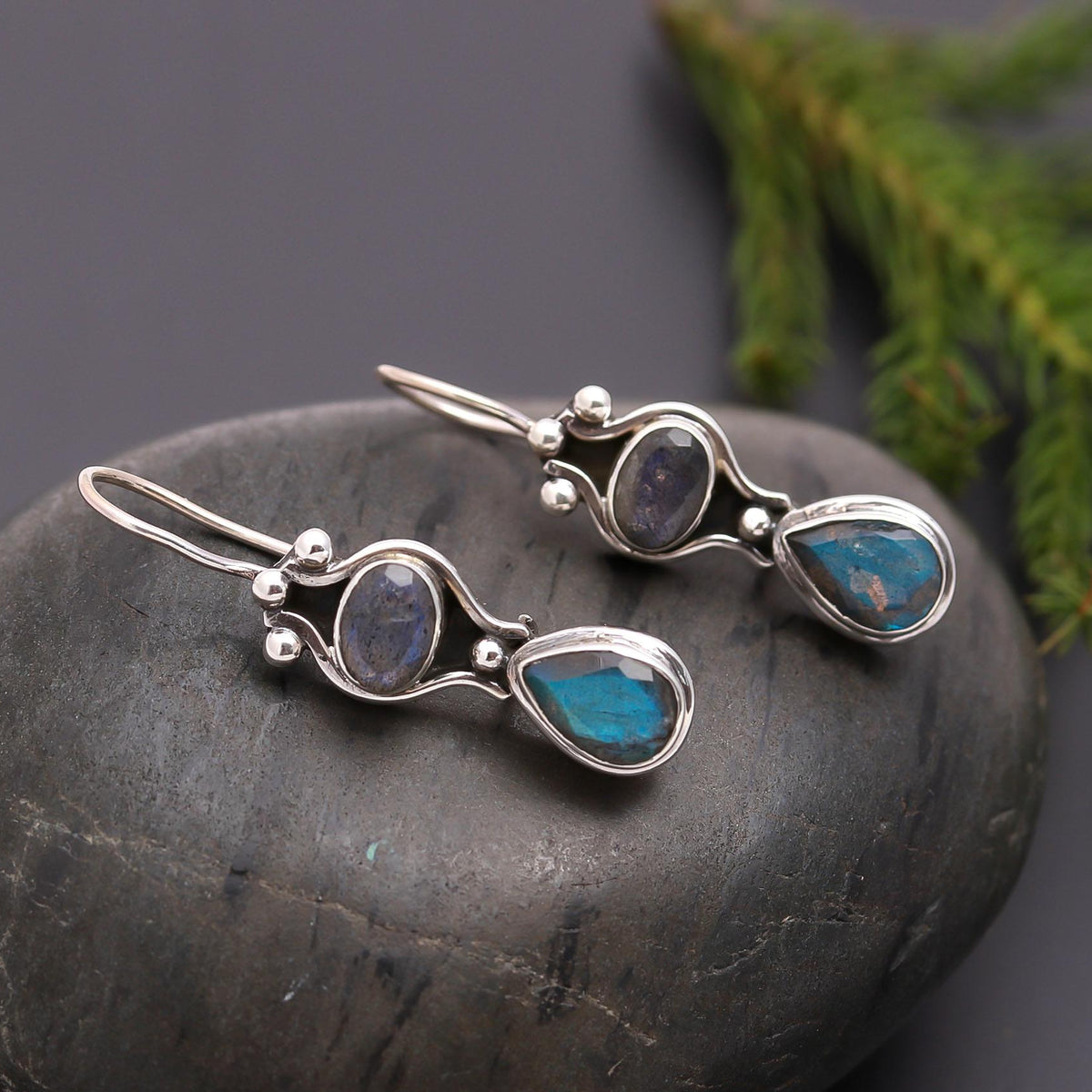 #gemstone_labradorite