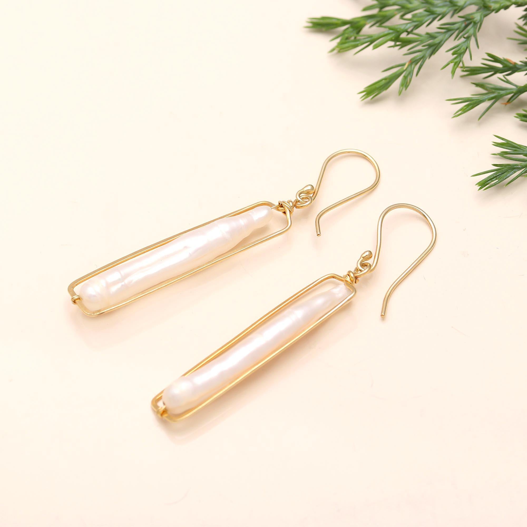 The Pearl Frame: Gold Geometric Stick Pearl Earrings