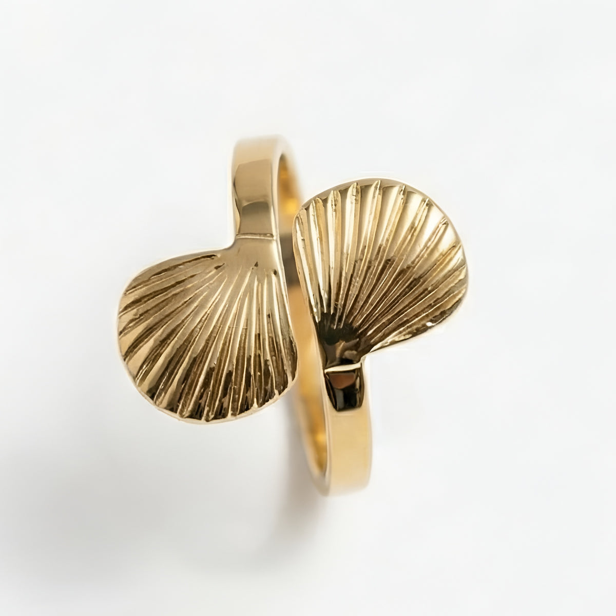 The Aphrodite Shell: Scallop Bypass Statement Ring