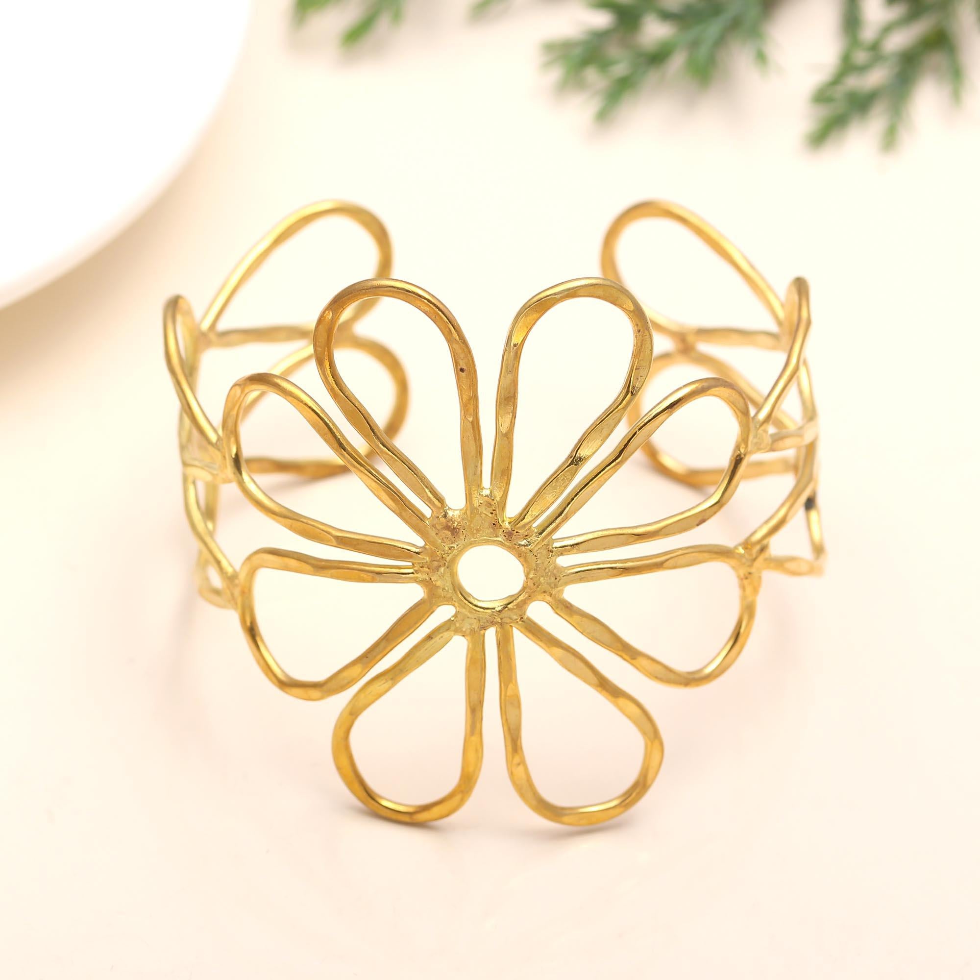 The Gilded Bloom: Floral Wire Gold Statement Cuff