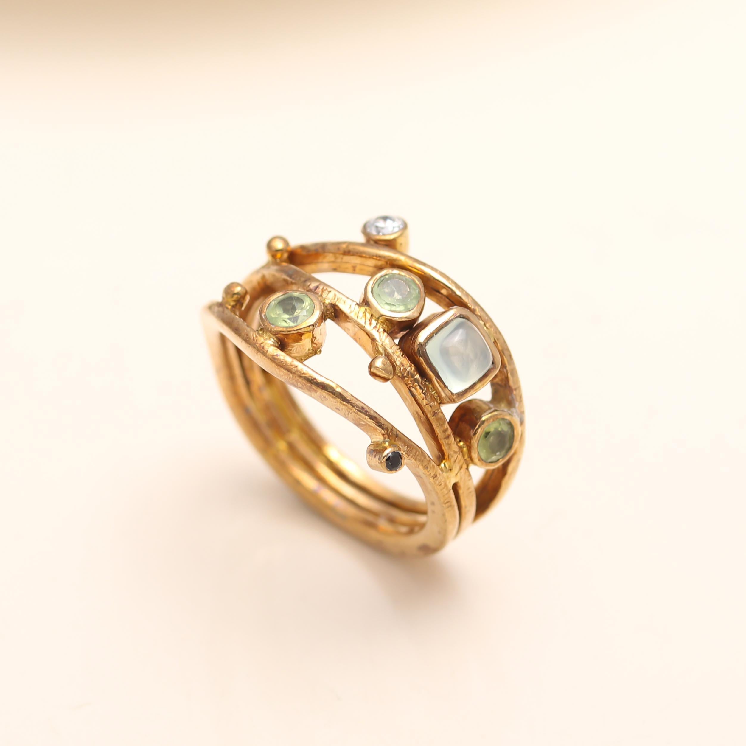 The Mixed Gemstone Cage: Multi-Row Peridot & Aquamarine Ring