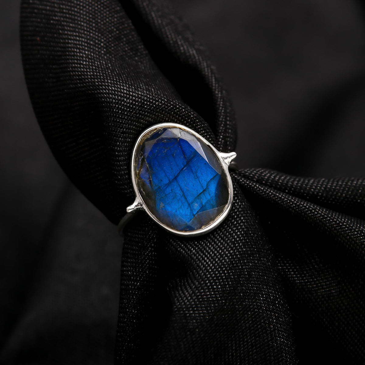 #gemstone_labradorite