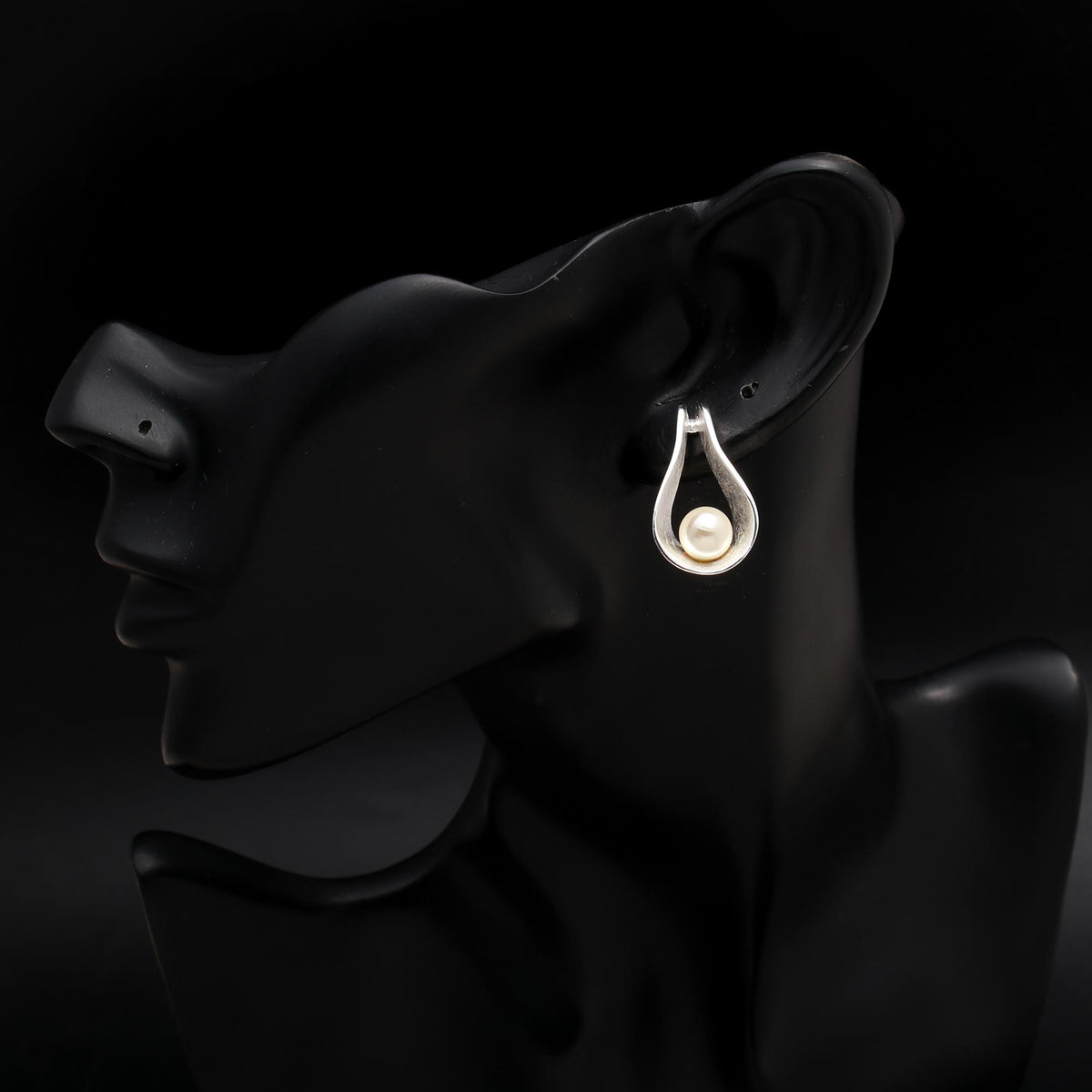 925 Silver Teardrop Pearl Drop Earrings