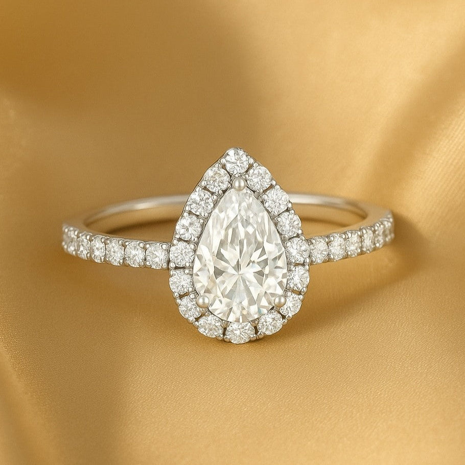 The Luminous Teardrop: 1.5ct Pear Moissanite Bridal Set